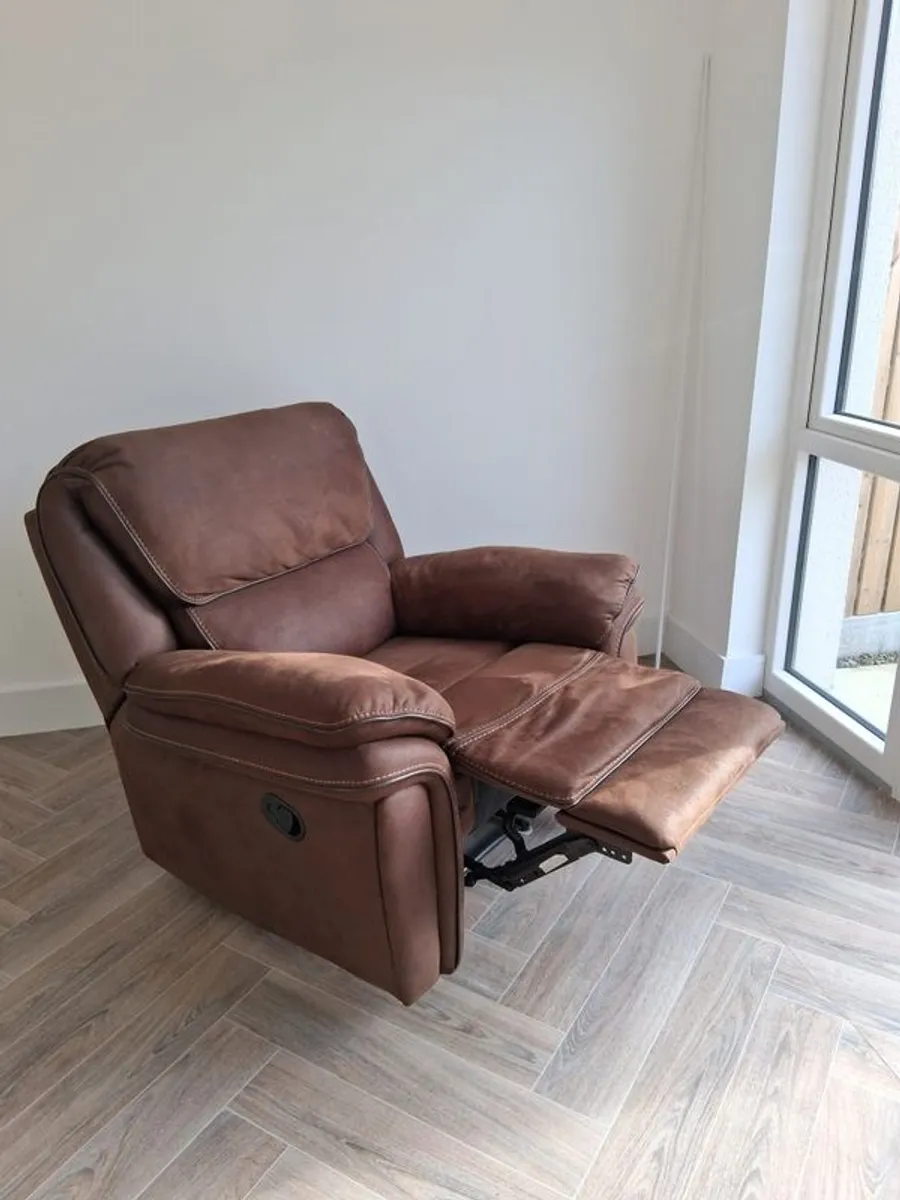 recliner - Image 2