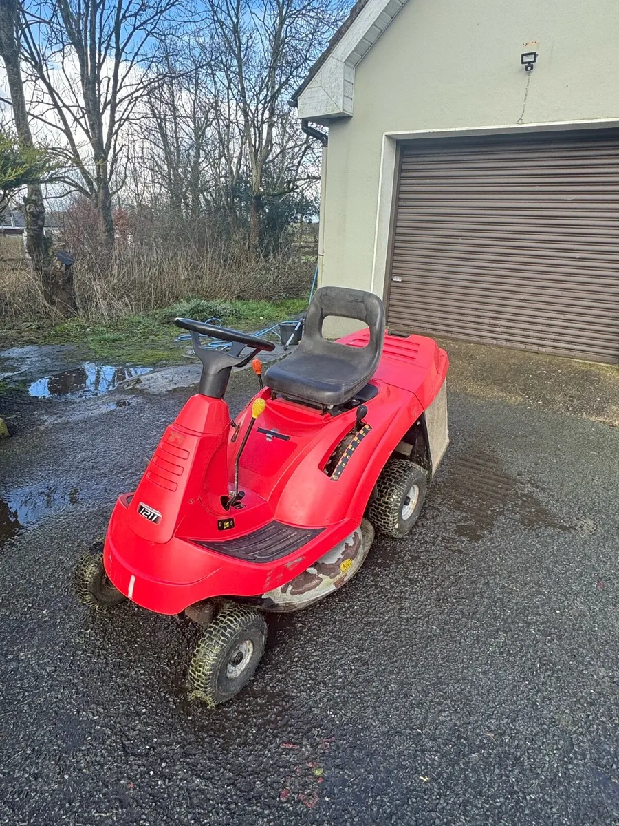 Ride on mower - Image 2