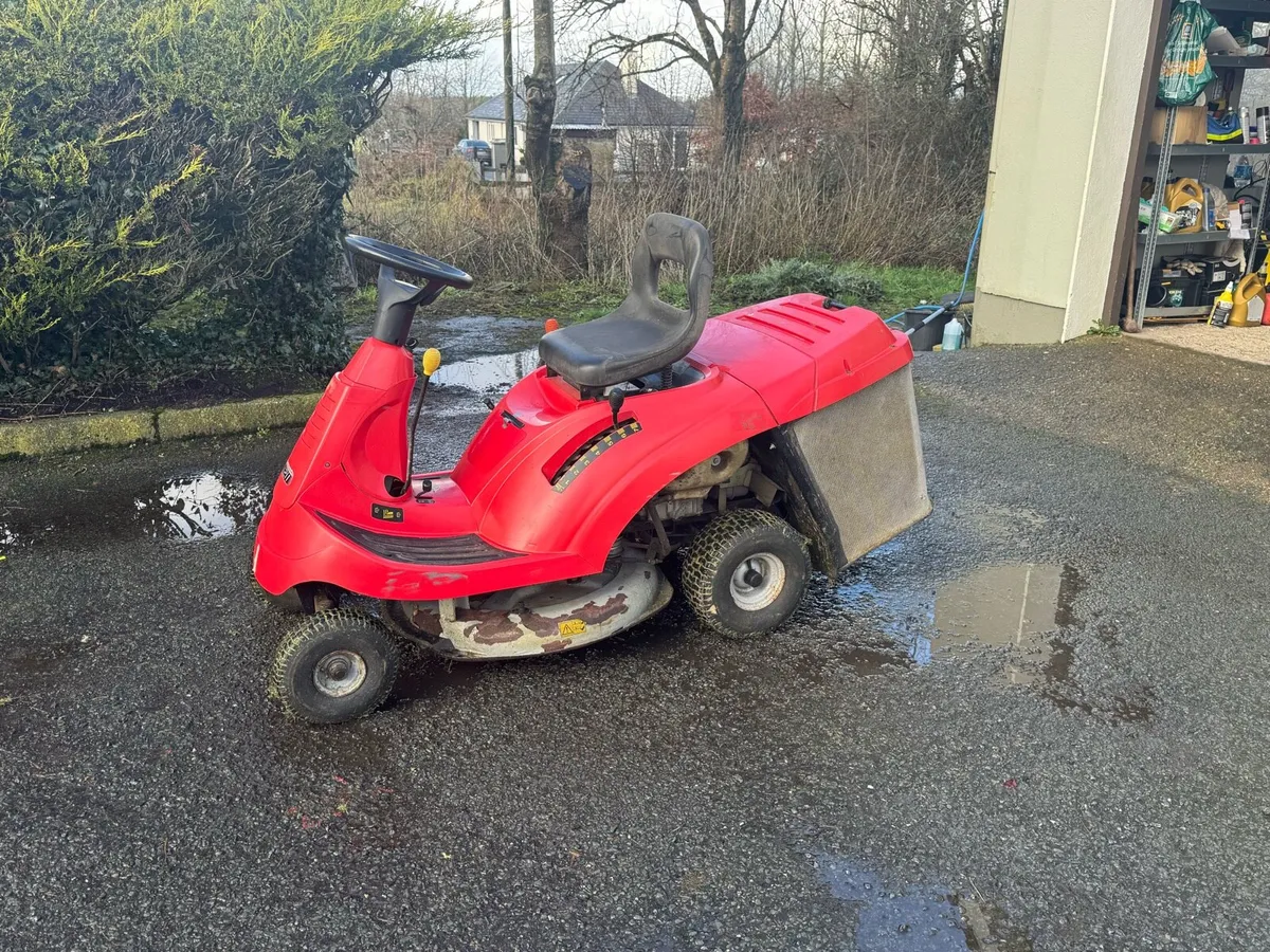 Ride on mower - Image 1