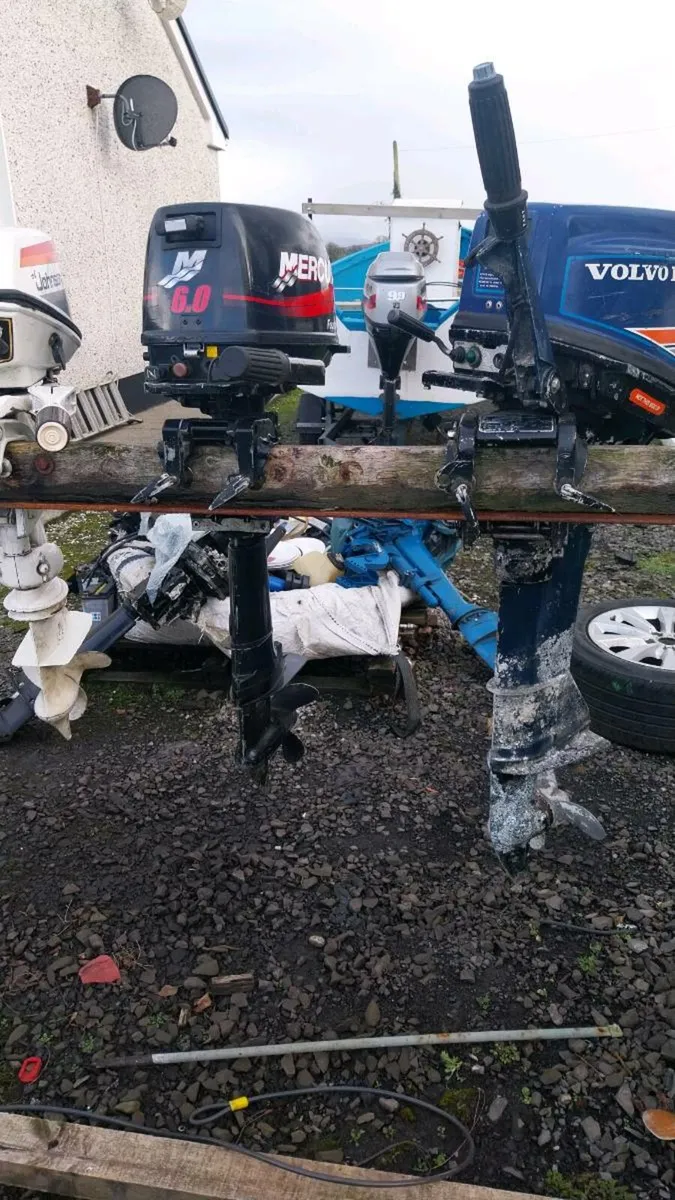 Boat engine's for parts or repair - Image 2