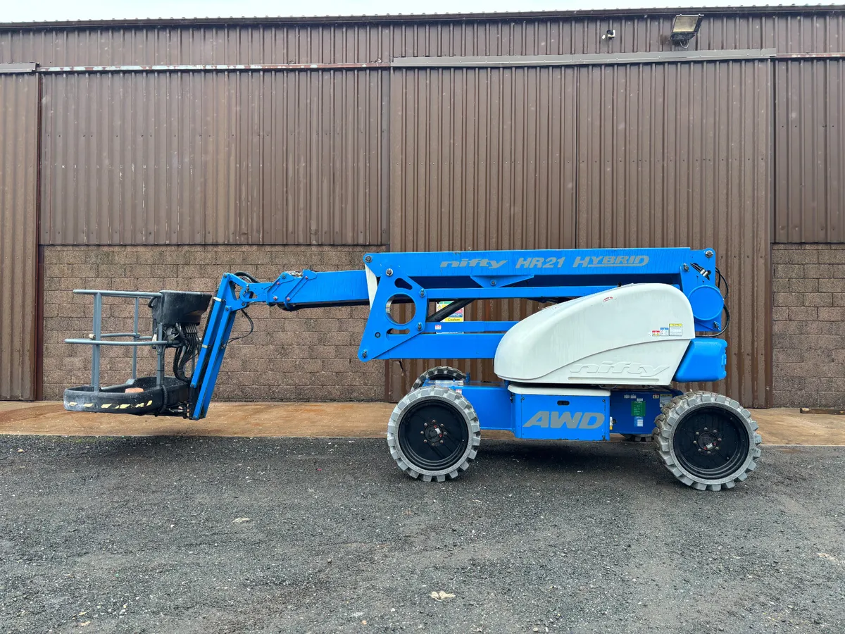 Niftylift HR21 Hybrid 4x4 Articulated Boom Lift - Image 1