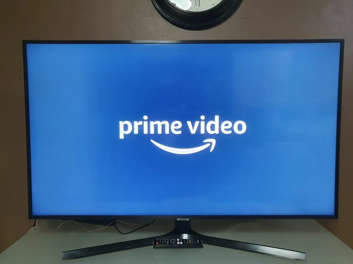 50" Samsung 4K Certified Ultra HD HDR Smart LED TV - Image 3