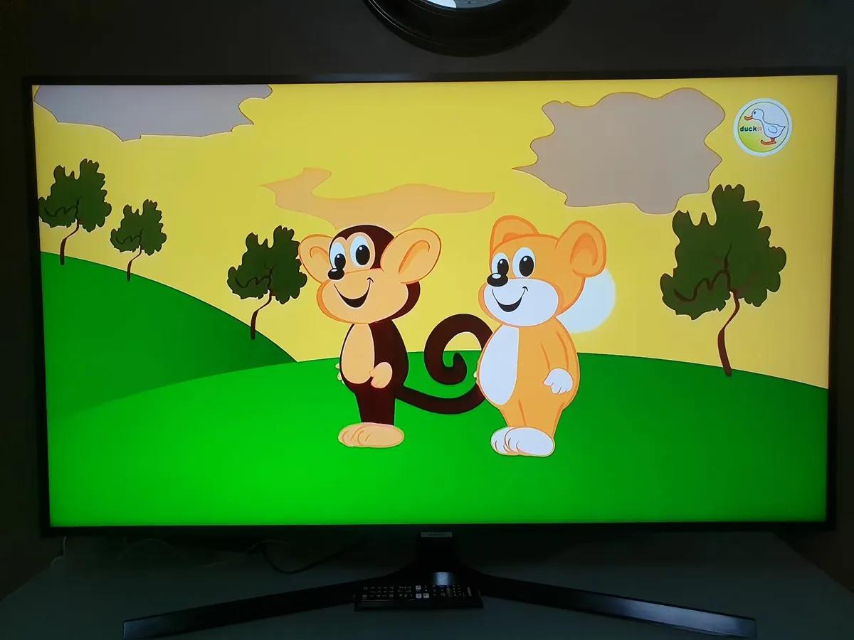 50" Samsung 4K Certified Ultra HD HDR Smart LED TV - Image 4