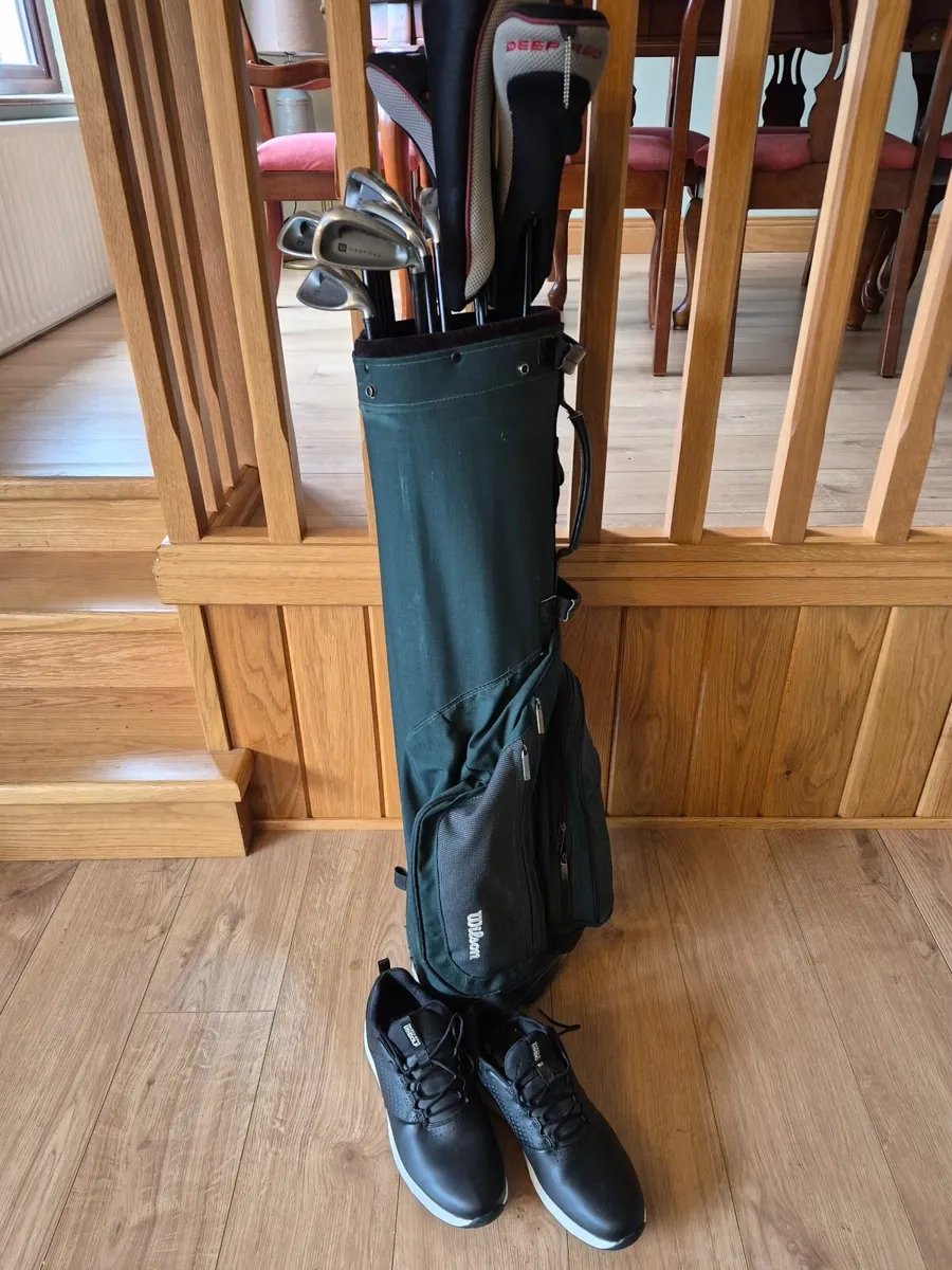 Wilson graphite shaft deep red golf clubs and bag - Image 4