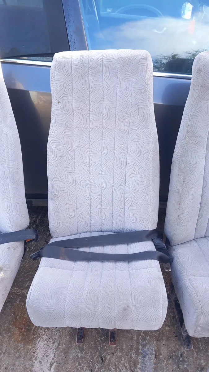 Minibus seats x 4 - Image 1