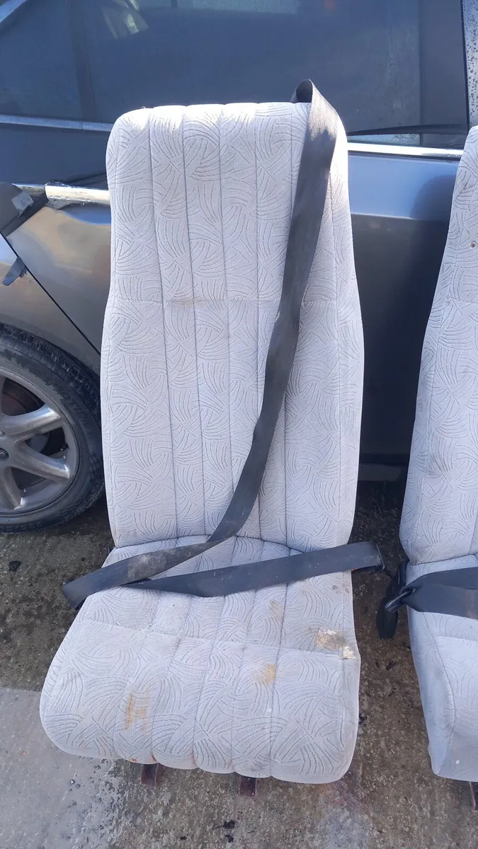 Minibus seats x 4 - Image 4