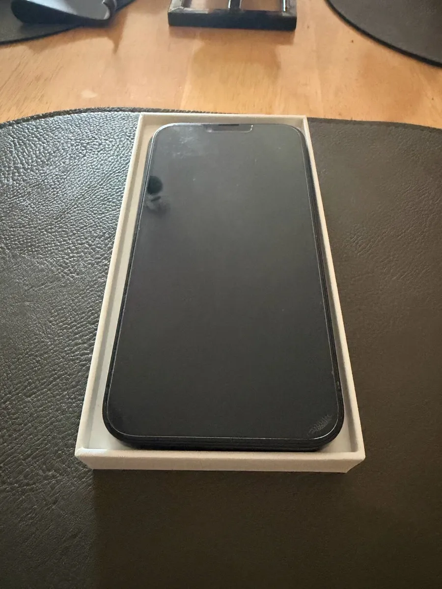 iPhone 14 Plus - Image 4