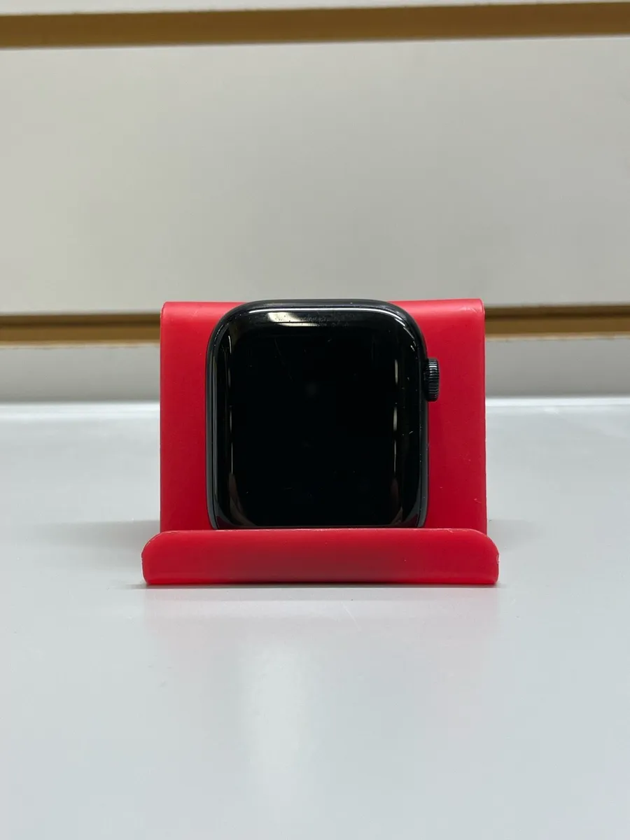 Series 9 Apple Watch - Image 1