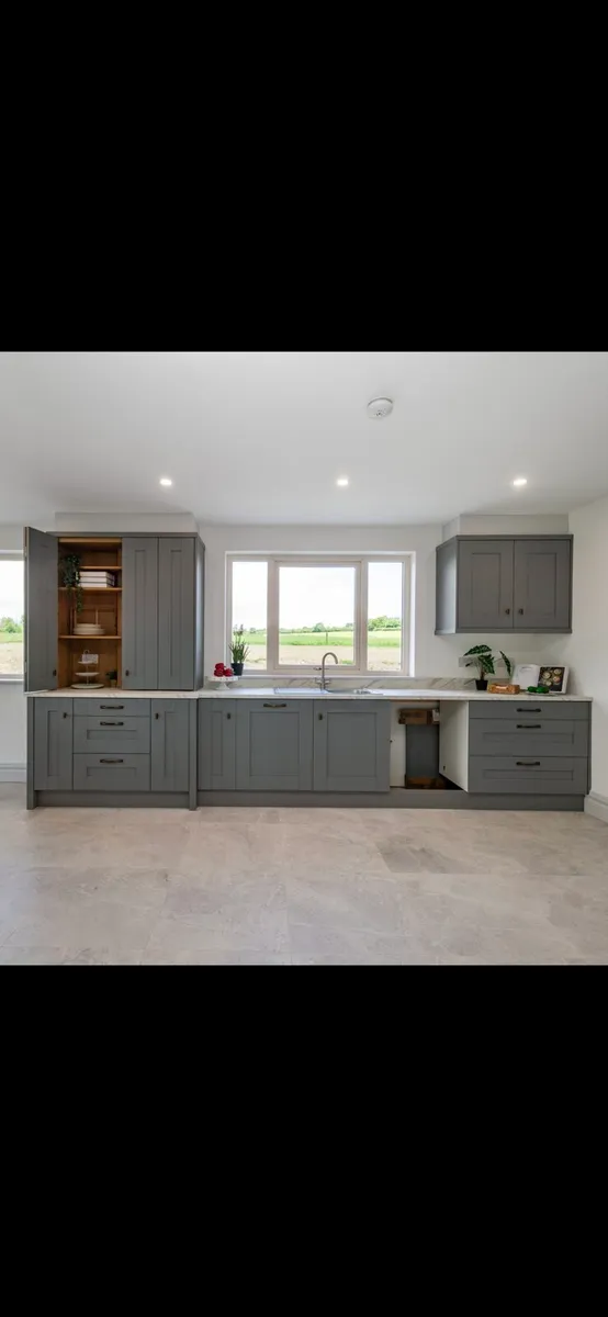 Full kitchen with matching utility units - Image 2
