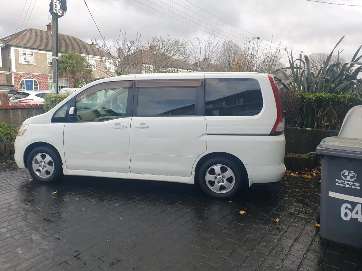 2006 Nissan serena camper/day van - Image 1