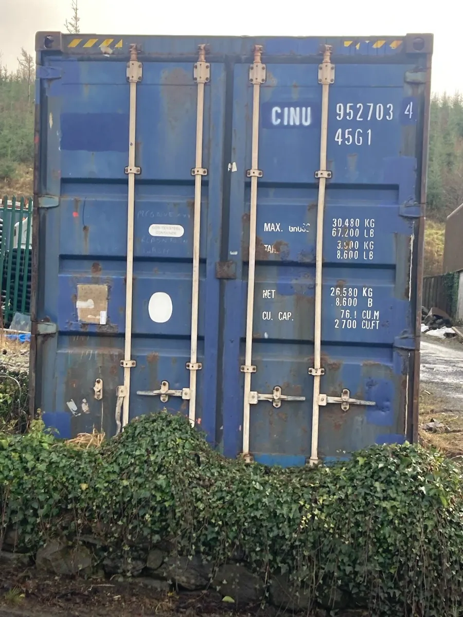 Shipping containers - Image 1