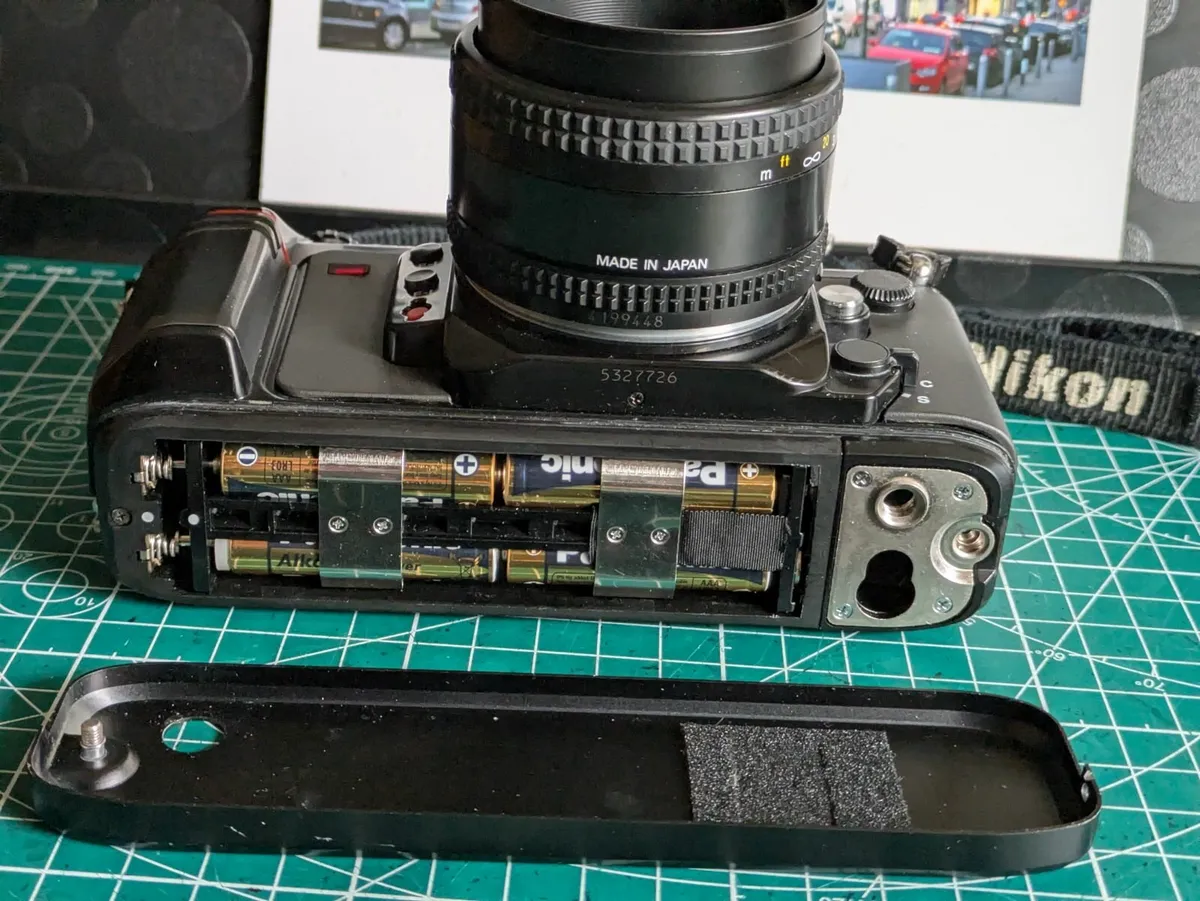 🎞️ Nikon N2020 Autofocus film SLR + 50mm/1.8 lens - Image 4