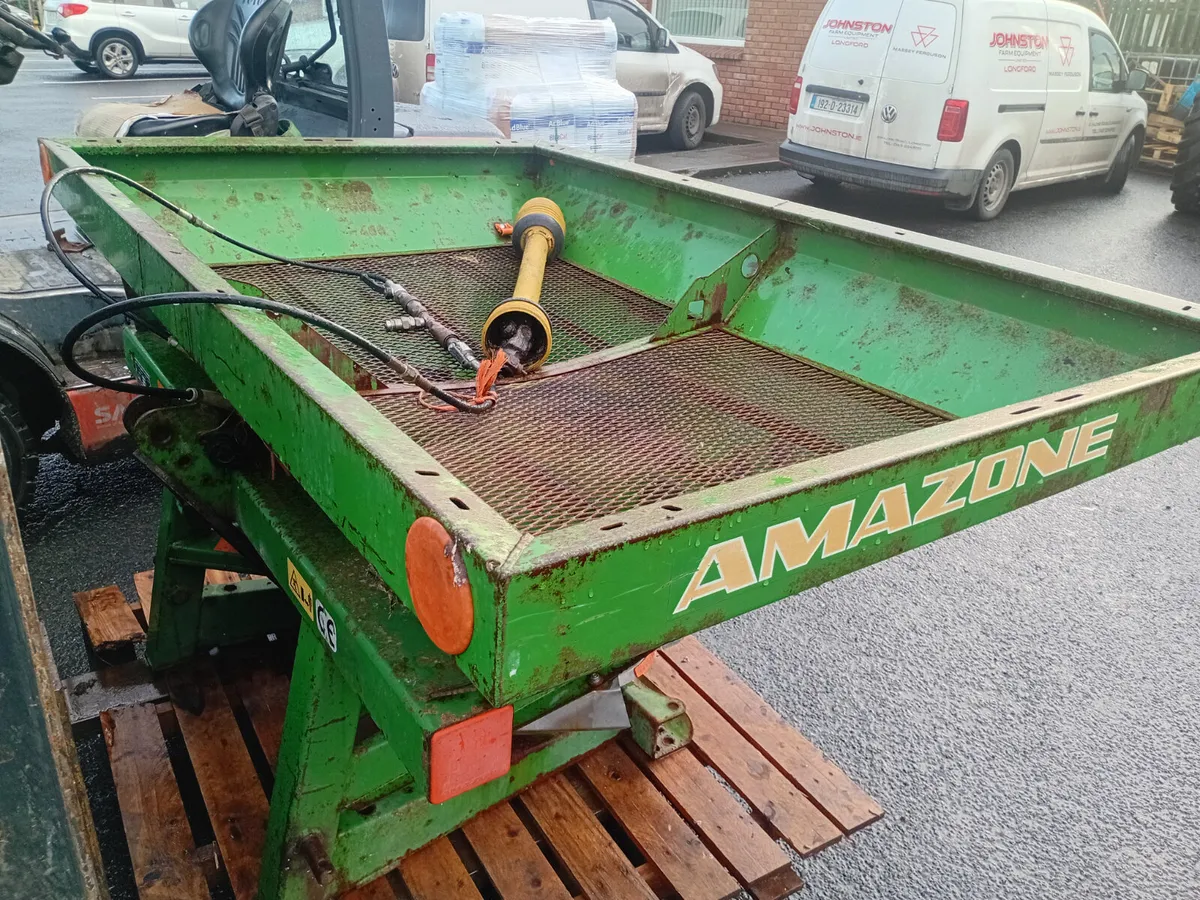 Amazone 902 - Image 1