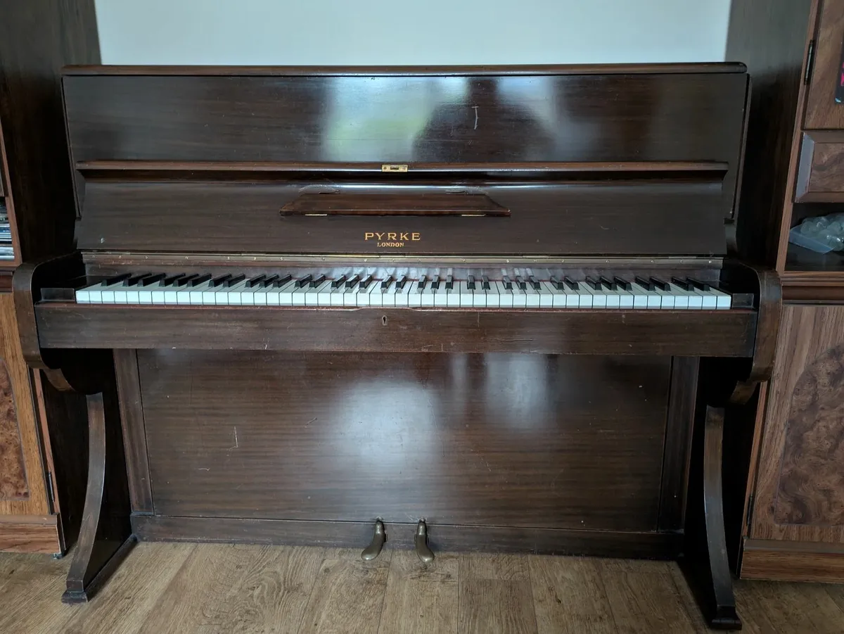 Small piano - Image 3