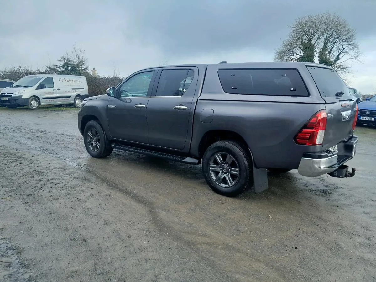 Toyota hilux - Image 4