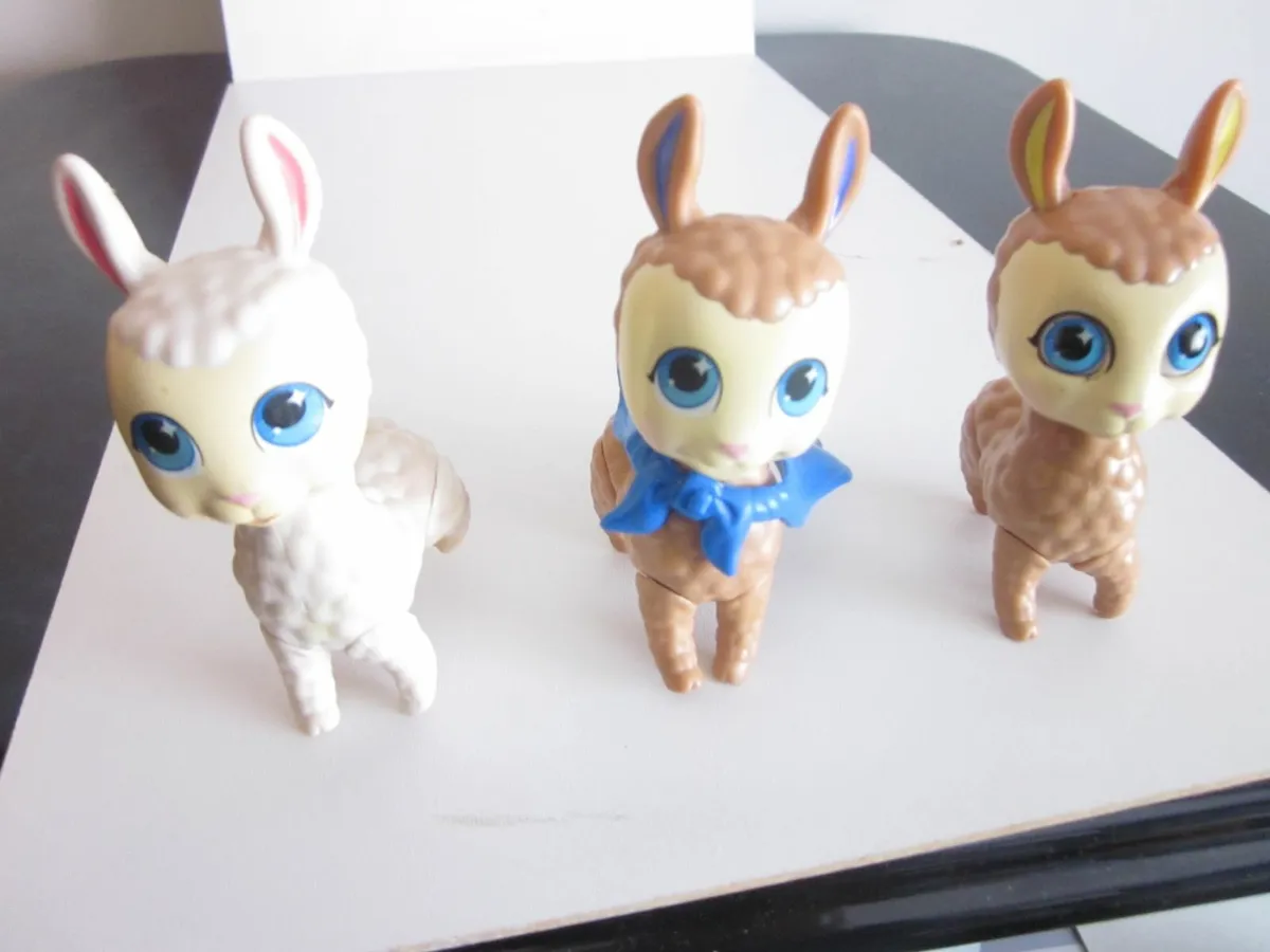 Three Jakks Who’s Your Llama? Toy Figures - Image 1