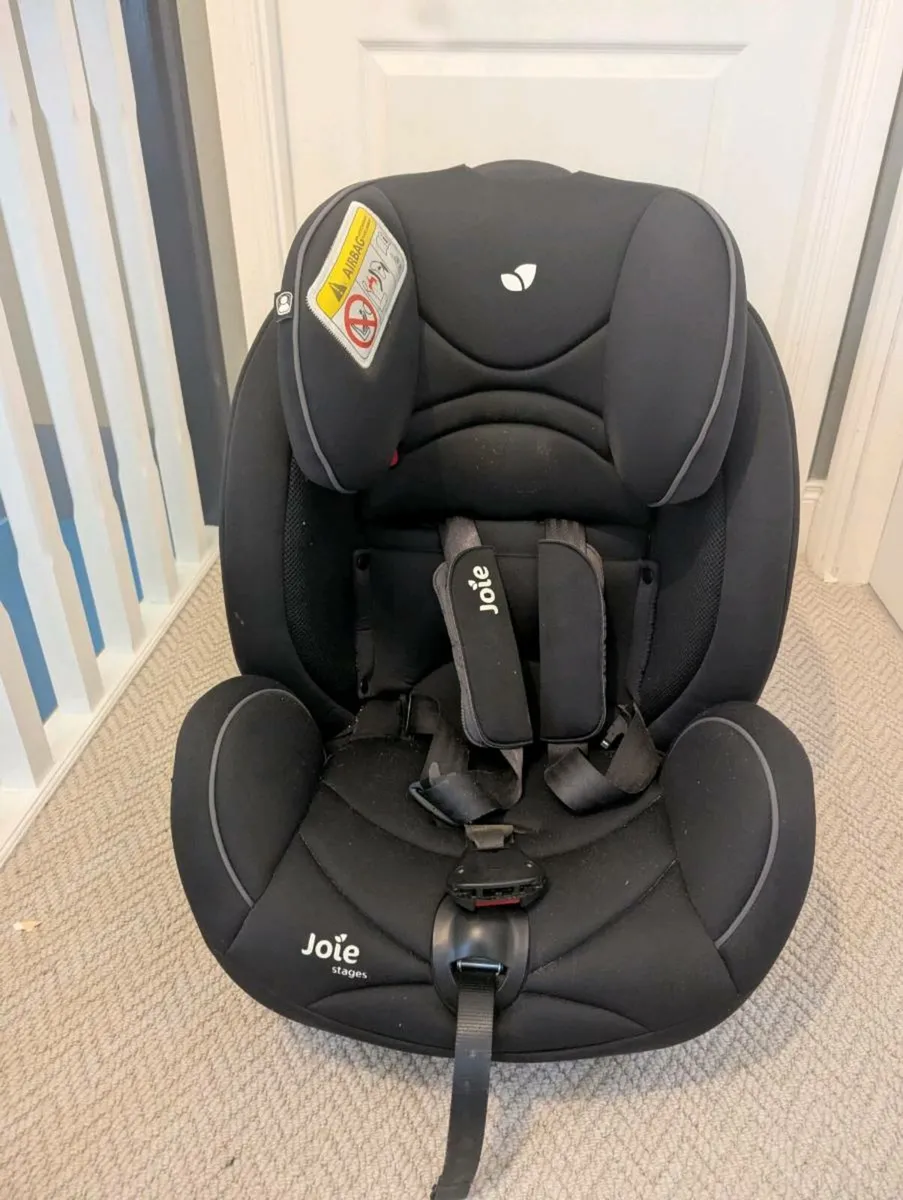 JOIE Stages car seat - Image 1