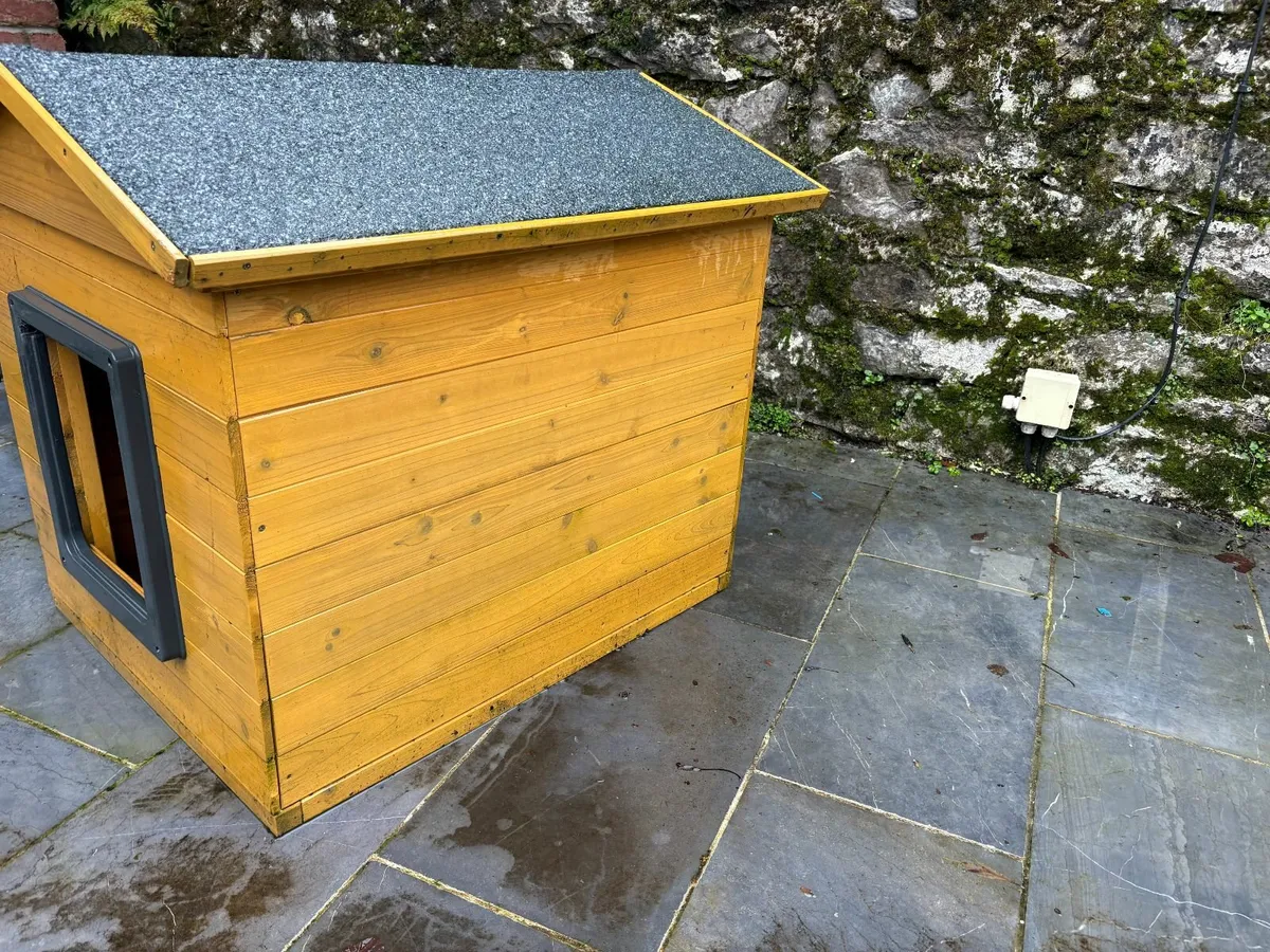 Wooden Kennel & Wire Dog Crate - Image 2