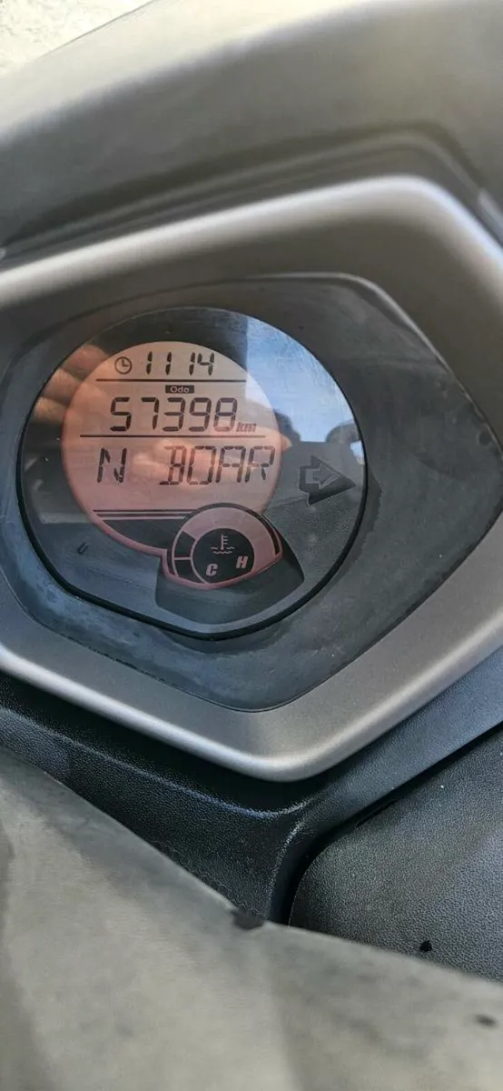 2014 Yamaha Xmax 125 - Image 3