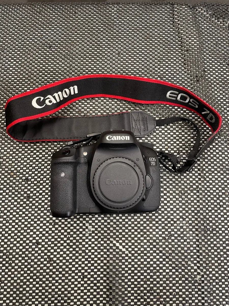 Canon Eos 7D Camera - Image 1