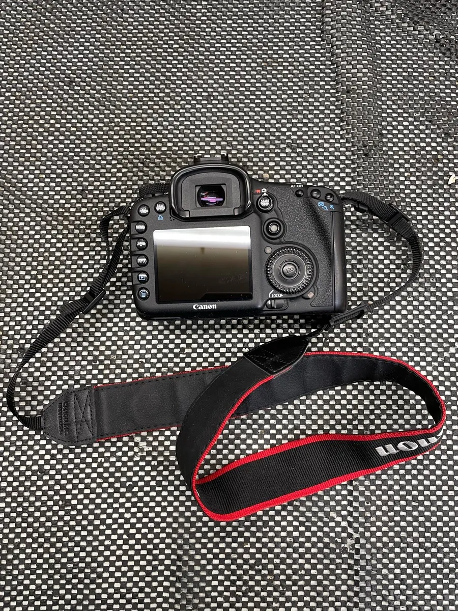 Canon Eos 7D Camera - Image 3