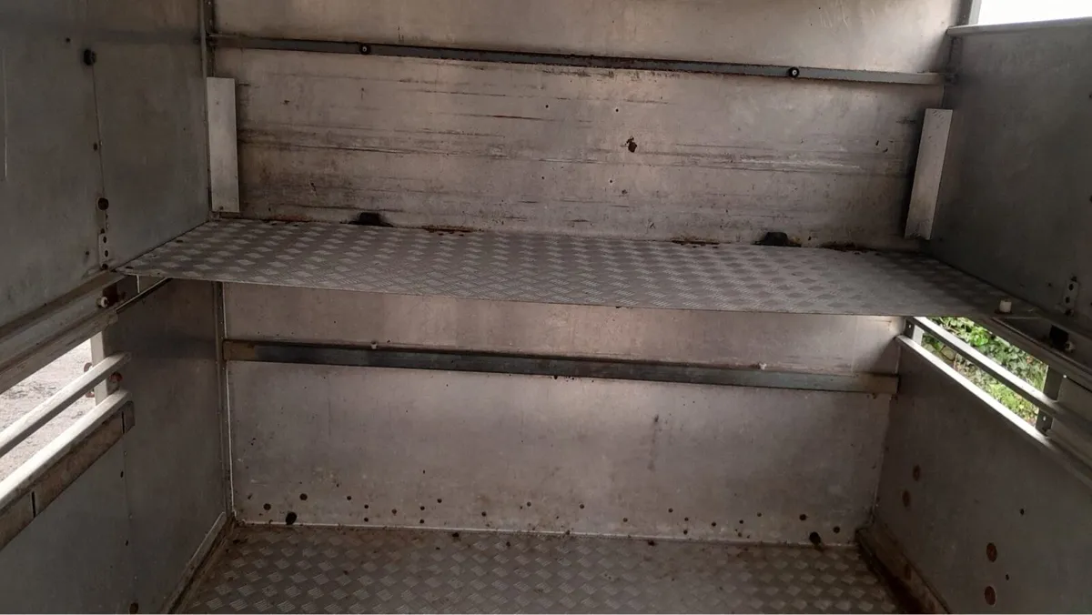 12x6 ifor williams cattle trailer - Image 4