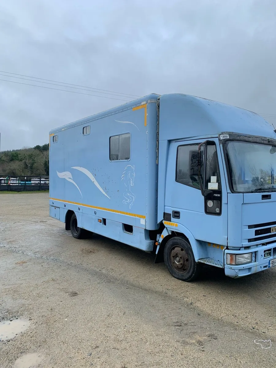 Iveco horse truck DOE 7/26 - Image 1