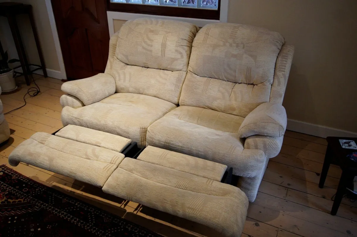 Free 3-piece Sofa set - Image 1