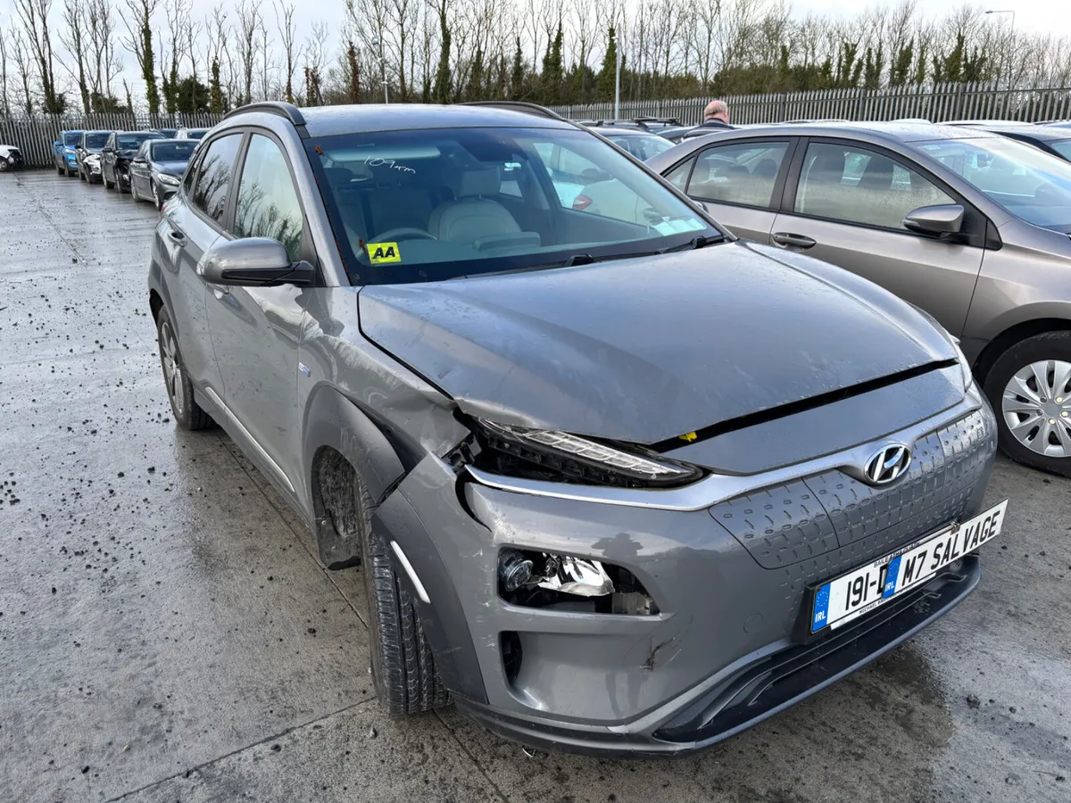 19 Kona Kauai Electric 64kw 100km Drives - Image 2