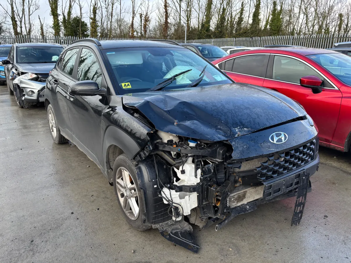 22 Kona Comfort 1.0 Petrol 32km Starting - Image 2