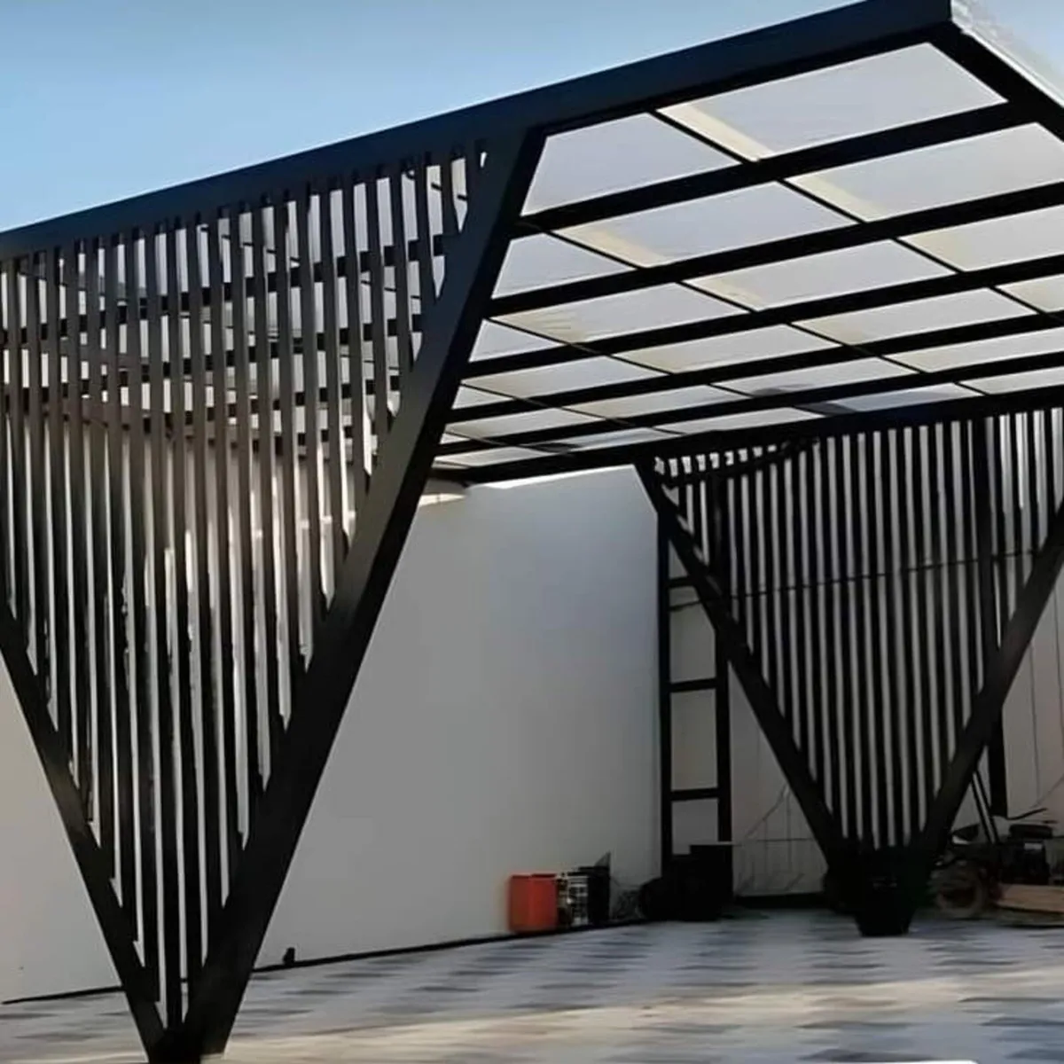 Steel construction , Welder - Image 1