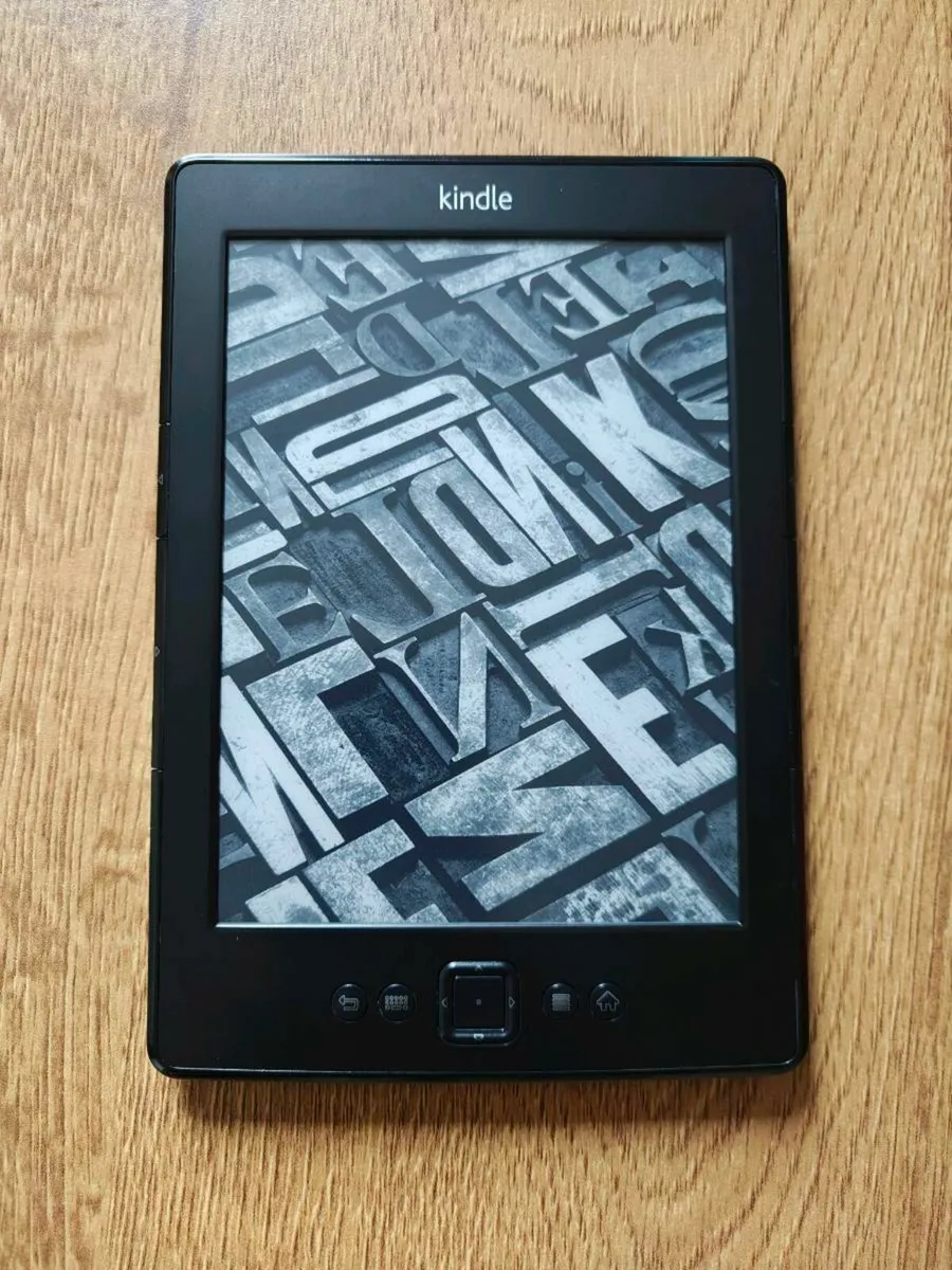 Amazon Kindle Keyboard – E-Reader – Excellent Cond - Image 1