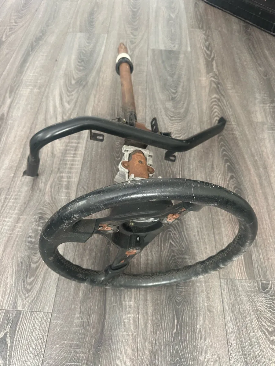 BMW Steering Wheel - Image 3