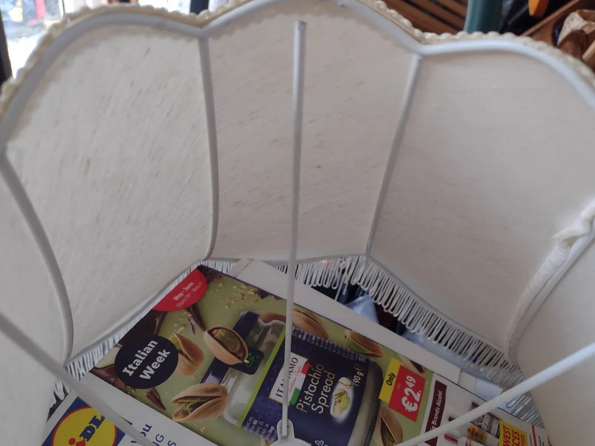 Vintage textured Lamp shade with fringe - Image 4