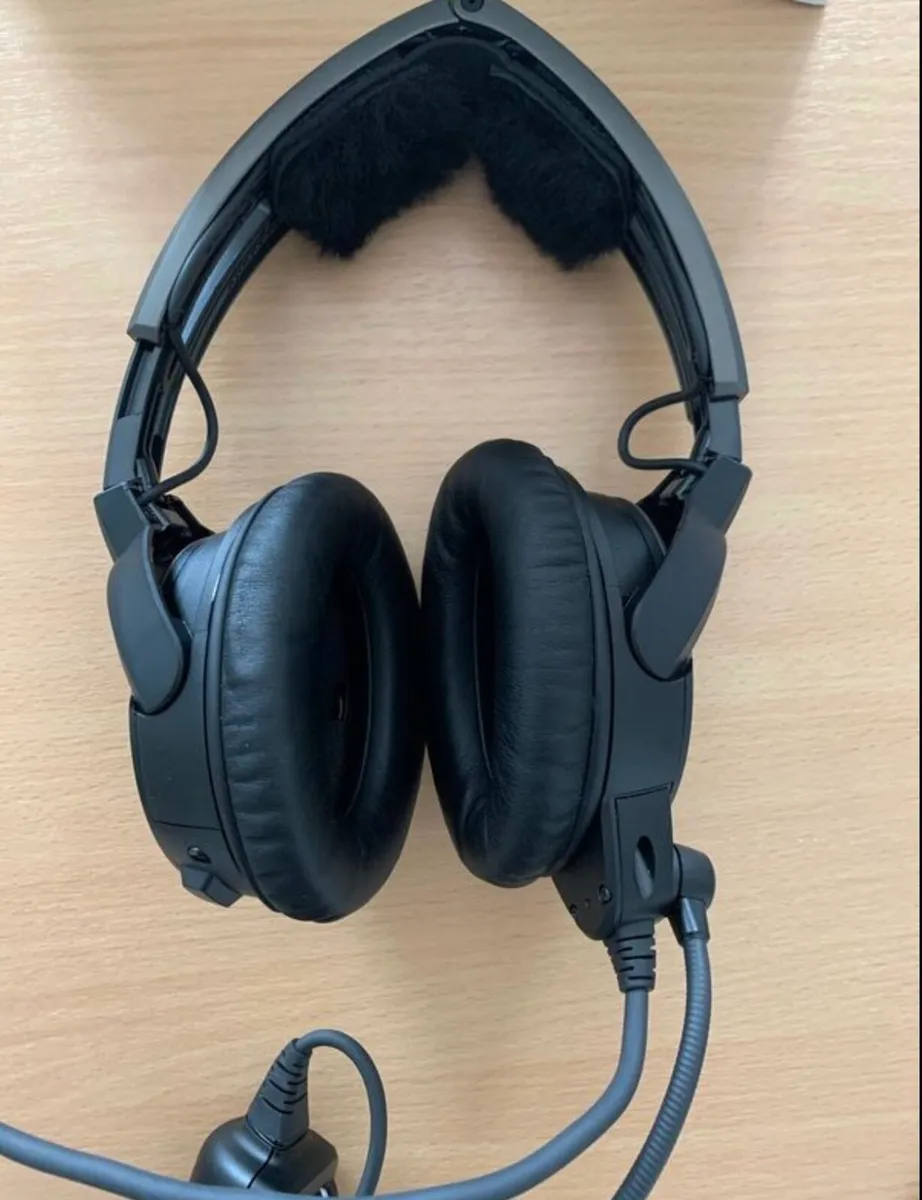 Bose A20 Pilot Headset - Image 3