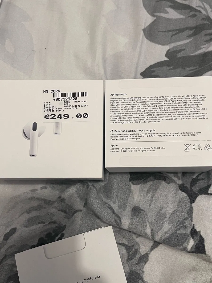 Brand new AirPod pros 3 - Image 2