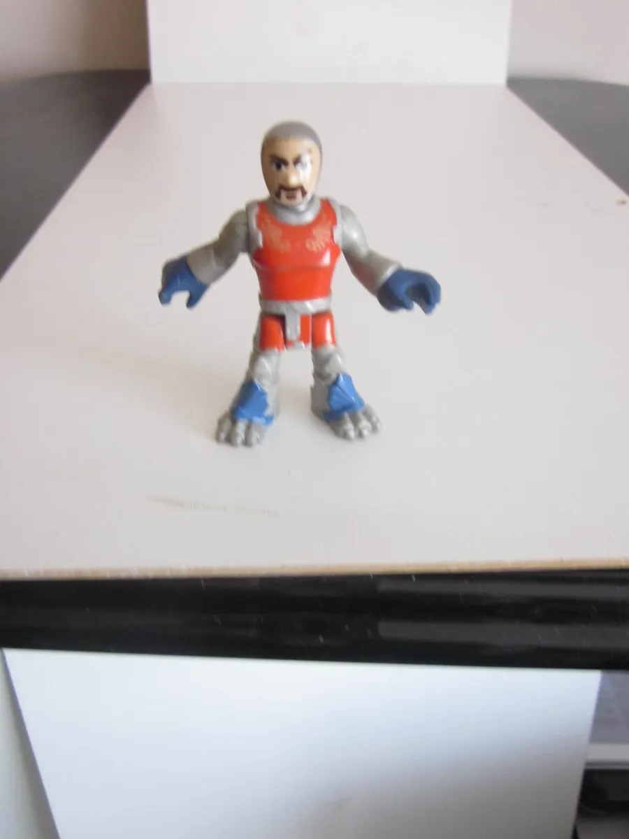 Fisher Price Kingdom Lion's Den Knight Fig. - Image 3