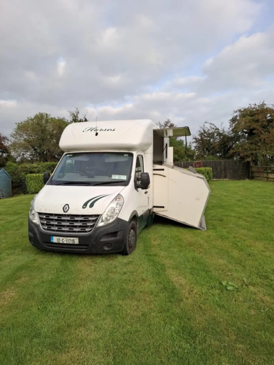 3.5t 2 horse box - Image 1