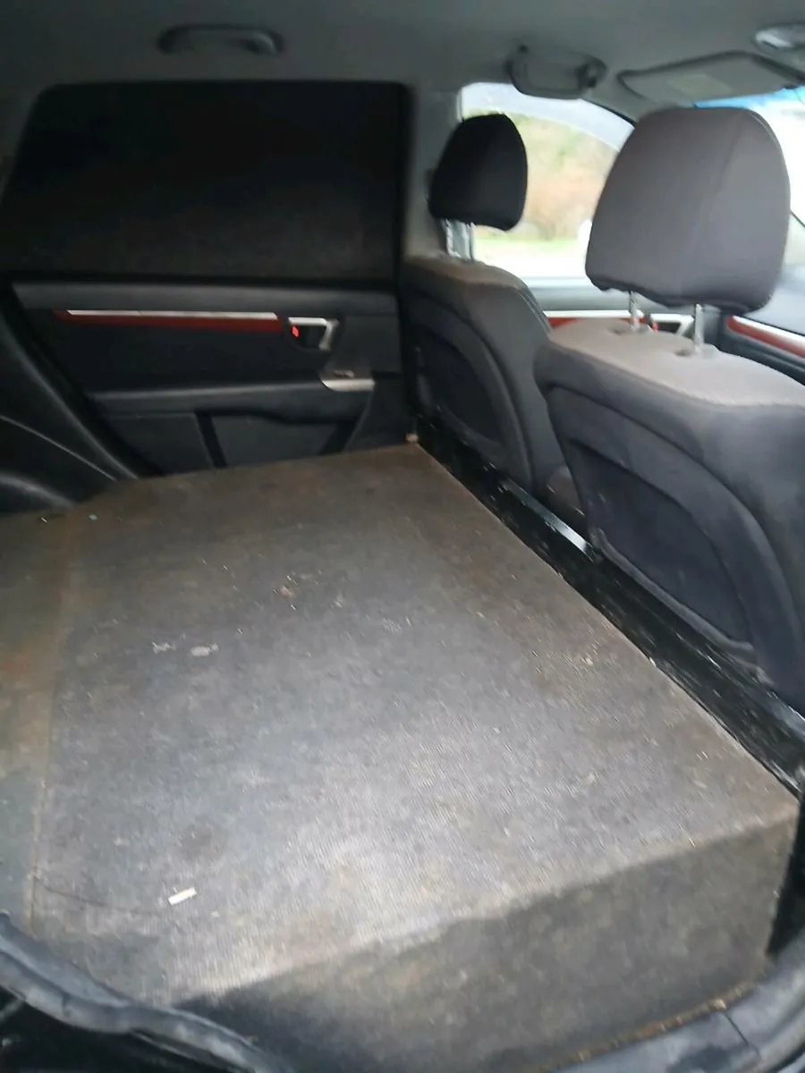 4x4 commercial Santa fe - Image 4