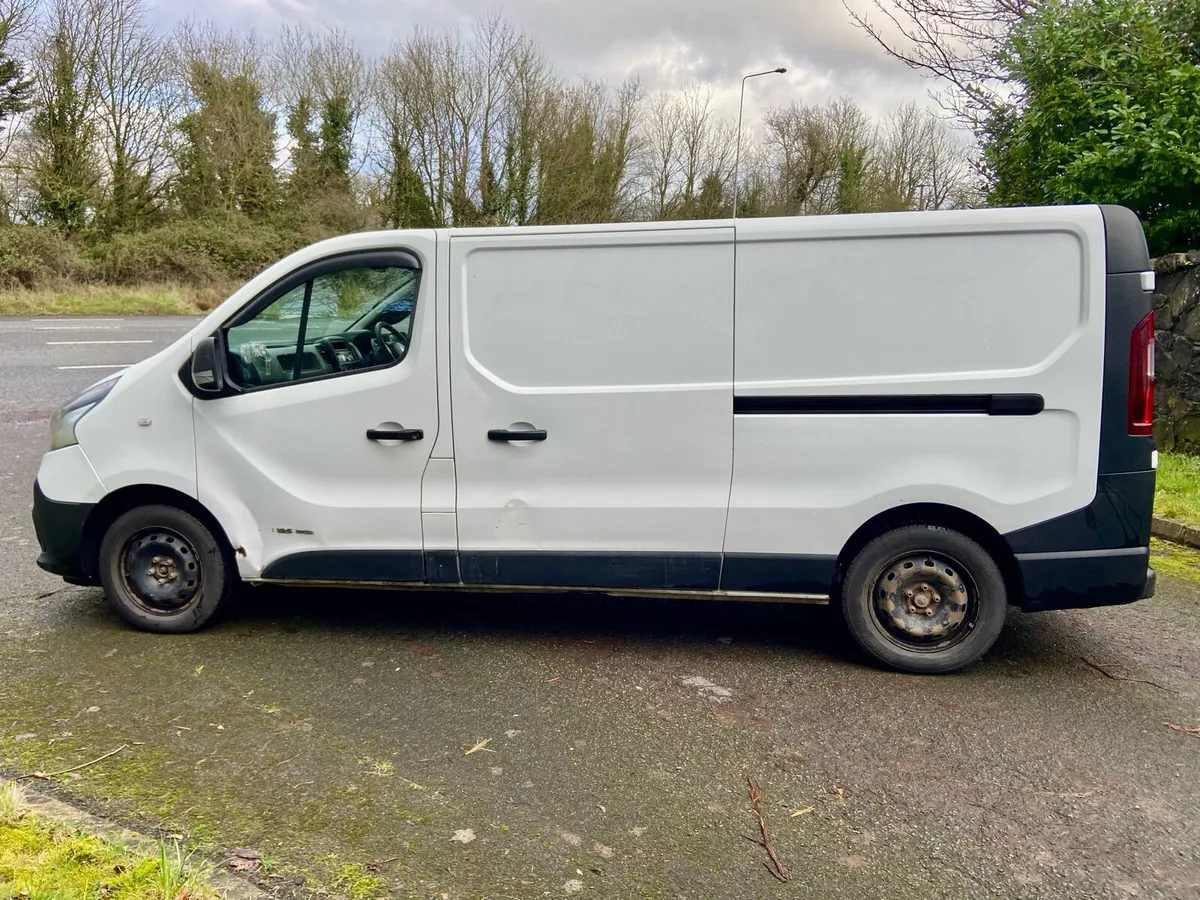 Renault Trafic Van - Image 2