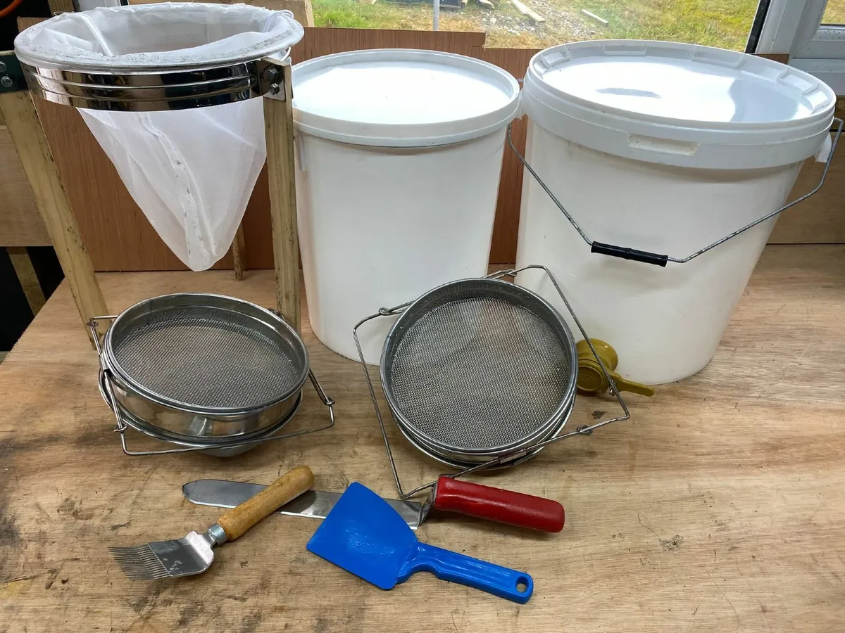 Honey Extracting Set - Image 4