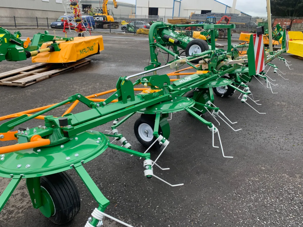 Clearance Stock - New Malone 840 Tedder For Sale - Image 3