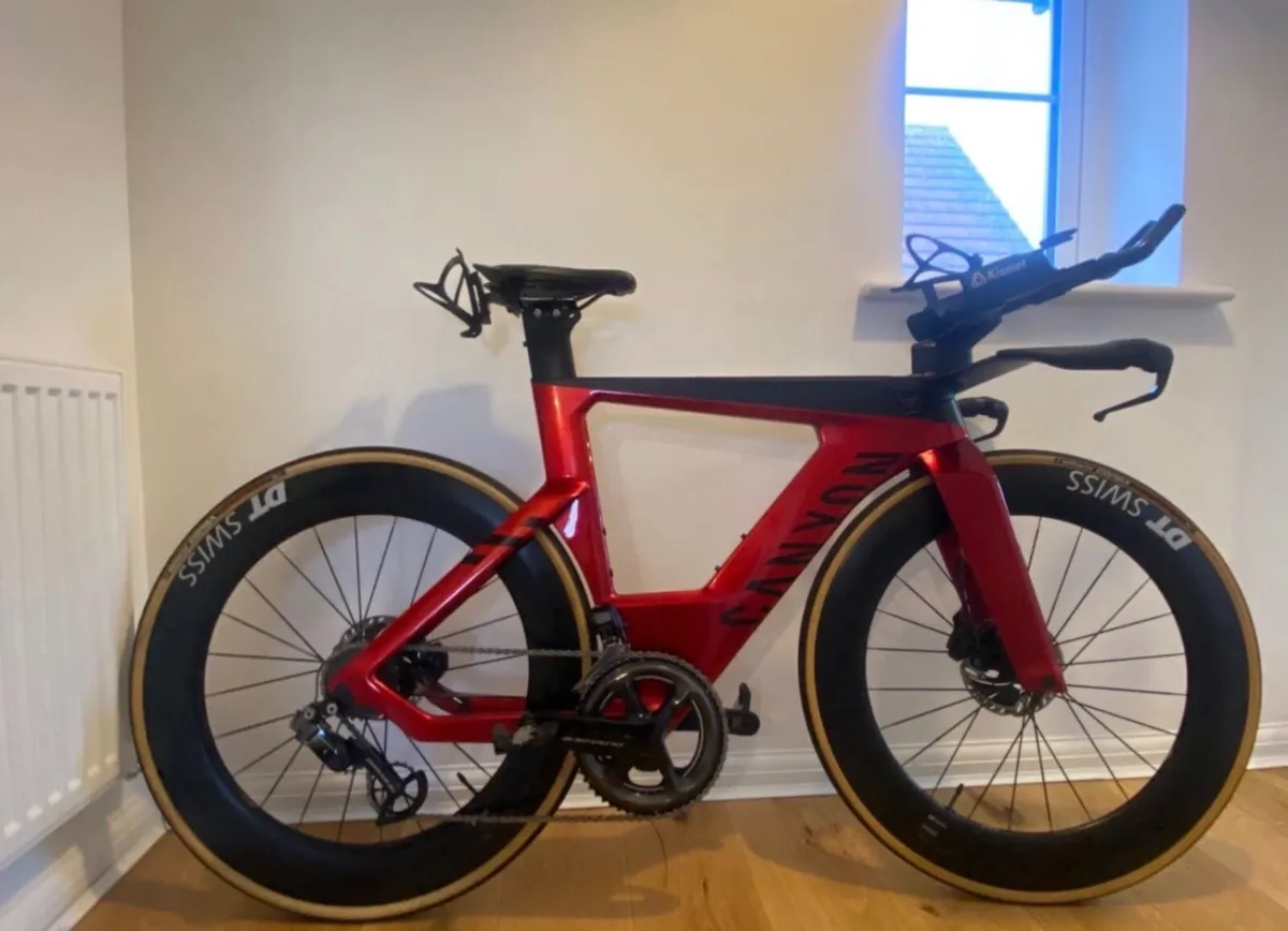Canyon speedmax CFR triathlon bike small - Image 1