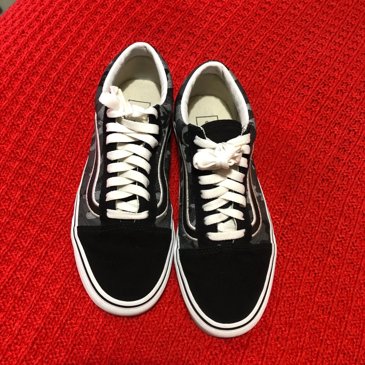Mens vans worn once like new size 6 €30 - Image 1
