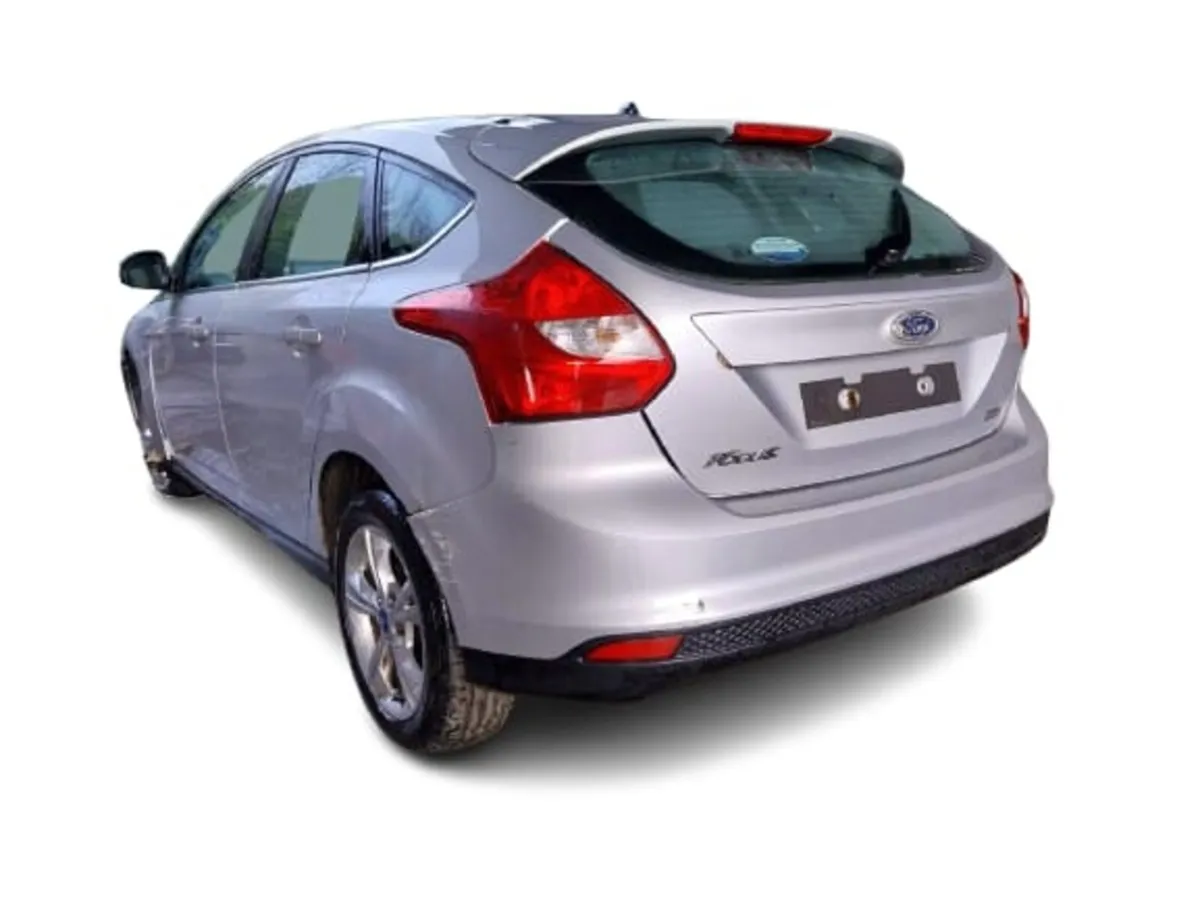 2013 FORD FOCUS For Breaking/Dismantling - Image 4