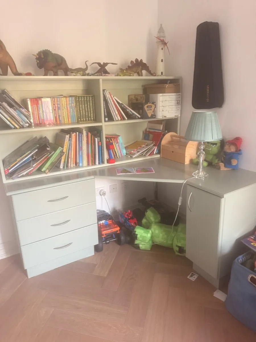 Desk and shelves - Image 4