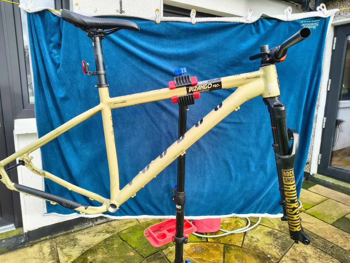 Voodoo Bizango Pro frame set with fork - Image 1