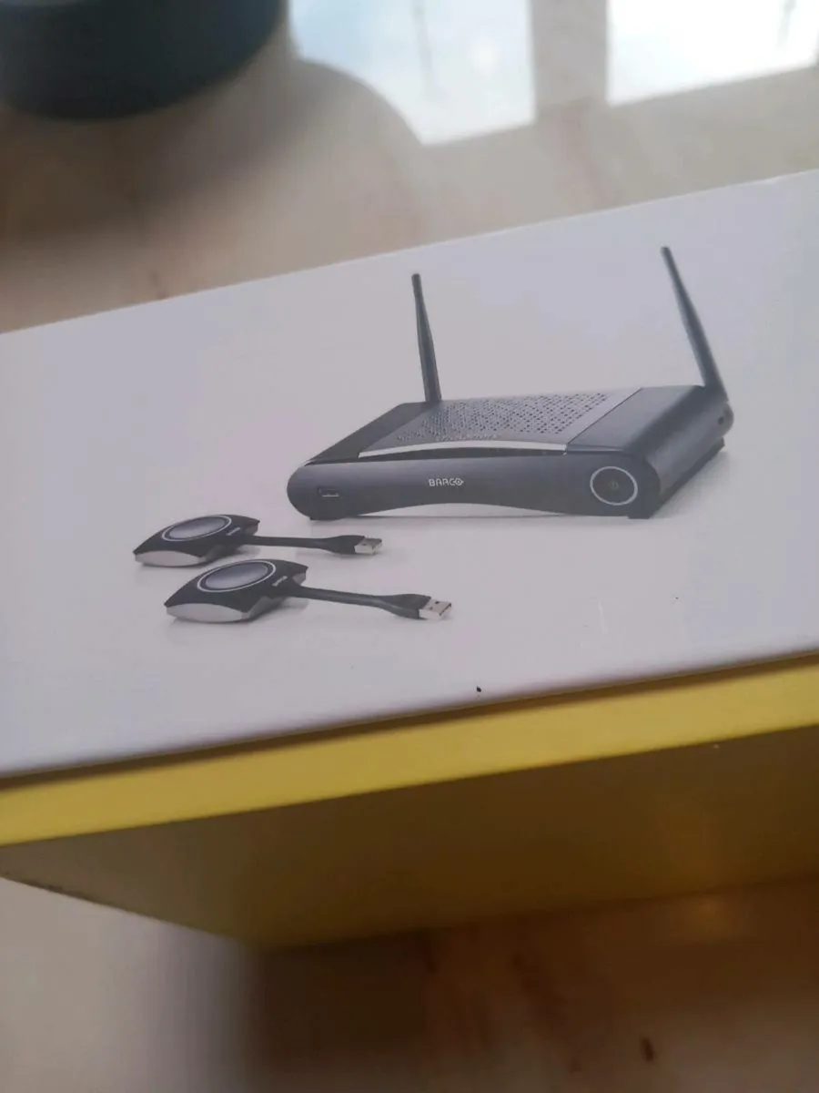 ClickShare CSE 200, fully working, D18 post 10e - Image 3