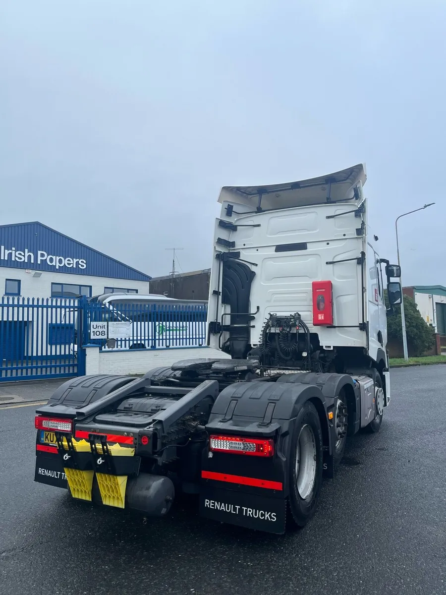 Renault truck - Image 2