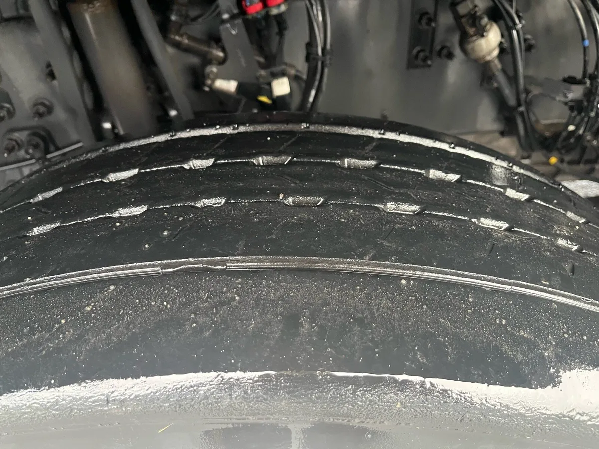 Renault truck - Image 4